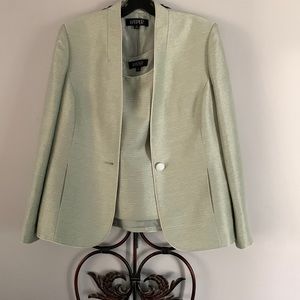 Kasper 2 pc. Sleeves top and single button blazer